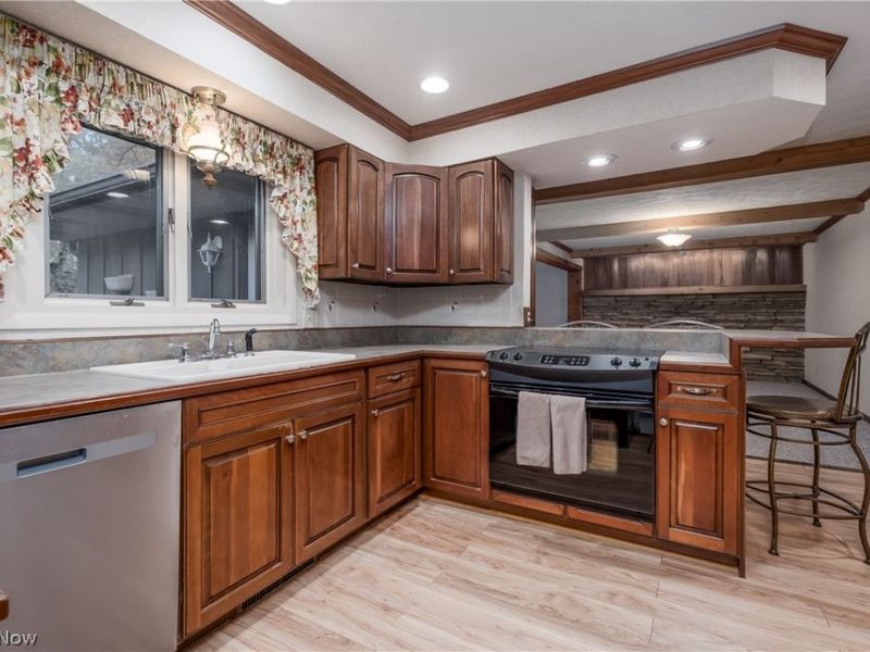 4720 Strouble Drive NW, Canton, OH 44718 Photo 4