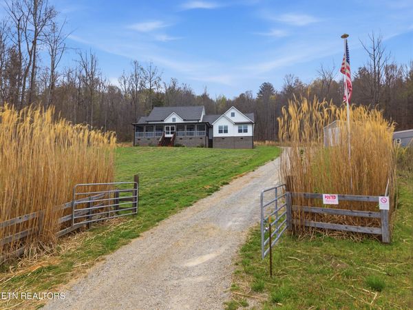 113 Brashears Rd, Harriman, TN 37748