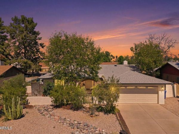 1208 W LOUGHLIN Drive, Chandler, AZ 85224
