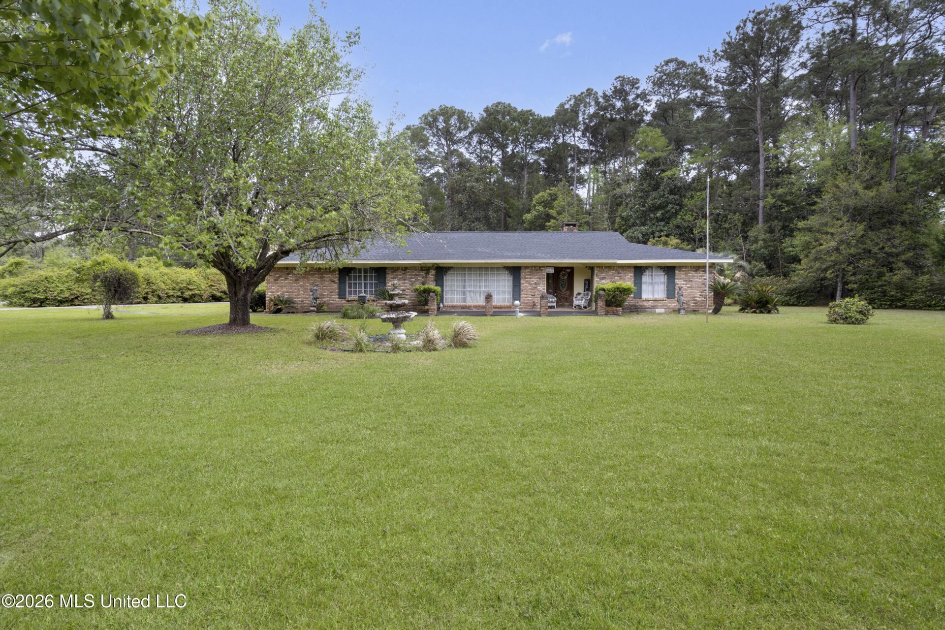 9121 Heather Lane, Moss Point, MS 39562 Main Photo