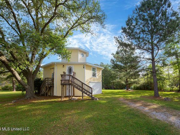 4070 Cardinal Street, Bay Saint Louis, MS 39520