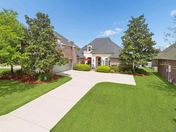 35334 Oak Haven Dr, Geismar, LA 70734