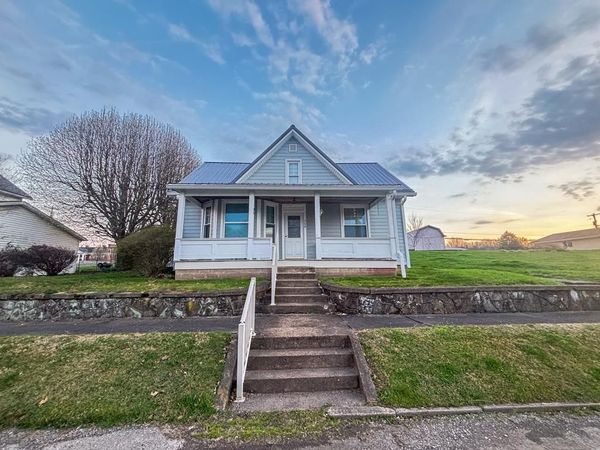 208 Stealey, Middlebourne, WV 26149