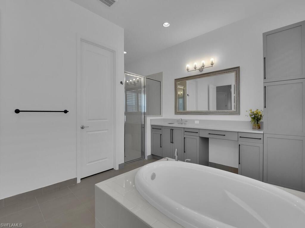 28606 Sicily Loop, Bonita Springs, FL 34135 Photo