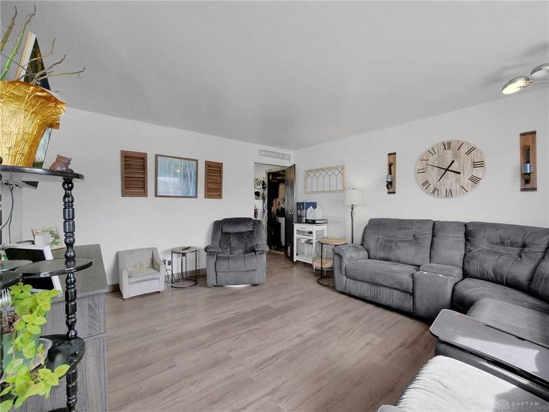 1407 Navajo Drive, Xenia, OH 45385 Photo 5