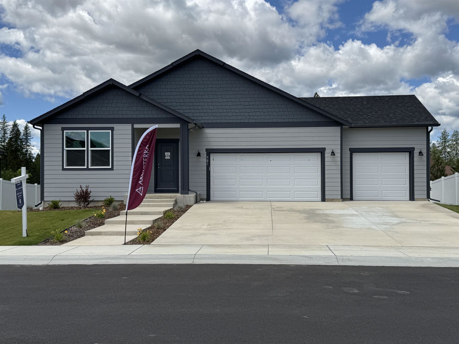 501 N ARCADIA Ave Deer Park, WA 99006