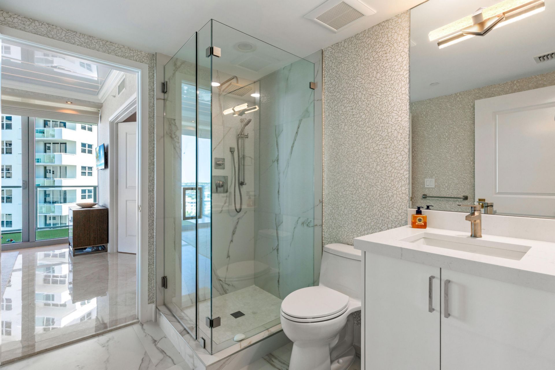 3101 S Ocean Drive, Unit 901, Hollywood, FL 33019 Photo