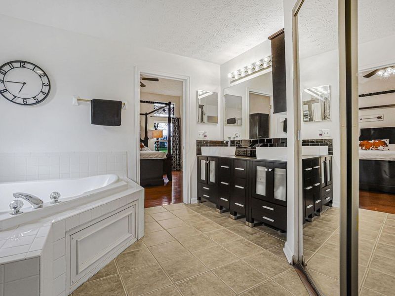 7707 Glenmore Drive , Powell, OH 43065 Photo 18