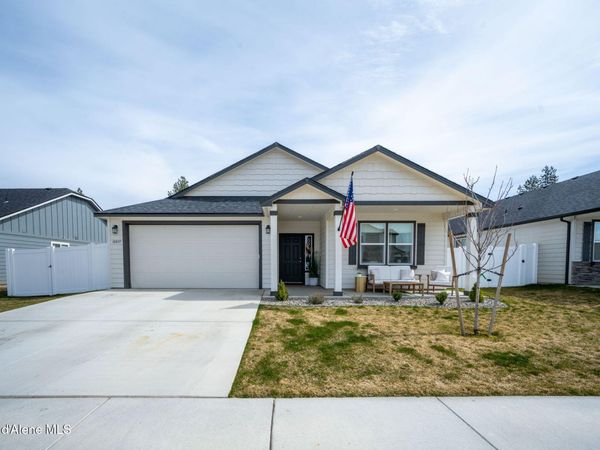 16037 N Hadley Loop, Rathdrum, ID 83858