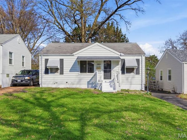 10821 Saint Xavier Lane, St Ann, MO 63074