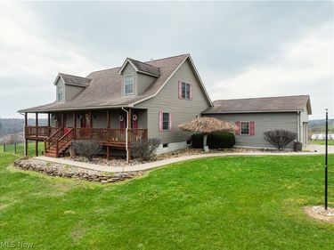18579 Hobbler Lane, Lore City, OH 43755