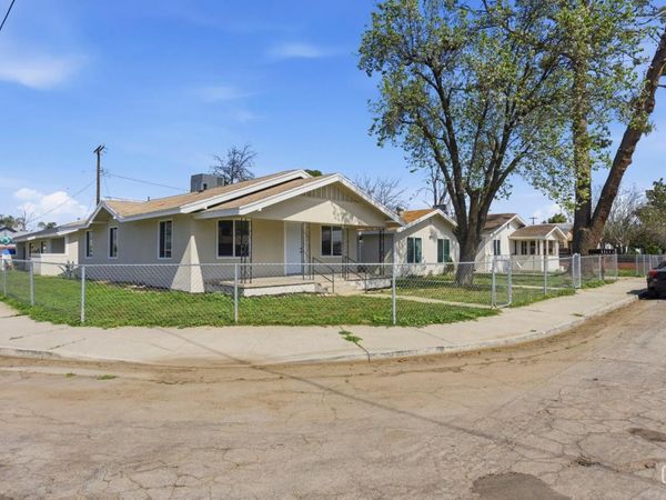 222 Moneta Avenue, Bakersfield, CA 93308