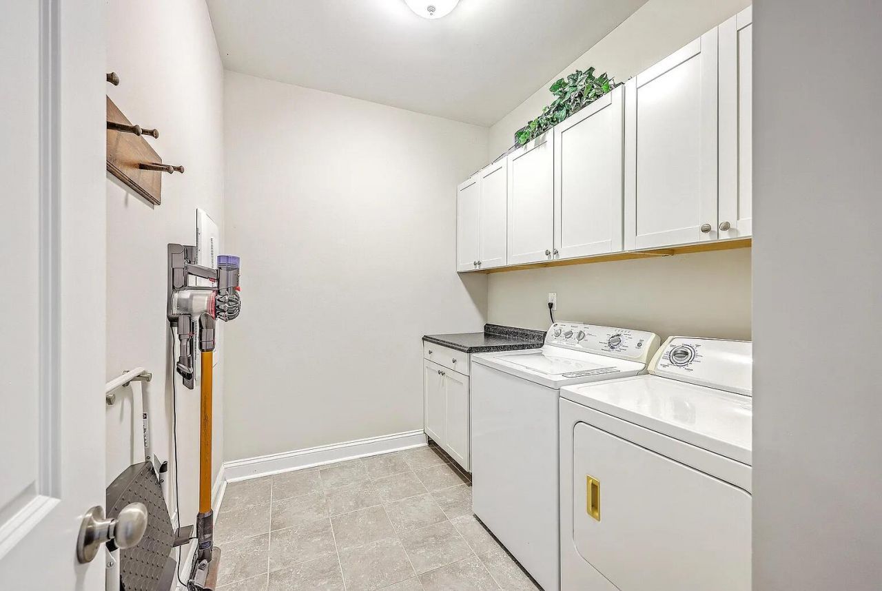 1044 Pigeon Point Photo 31