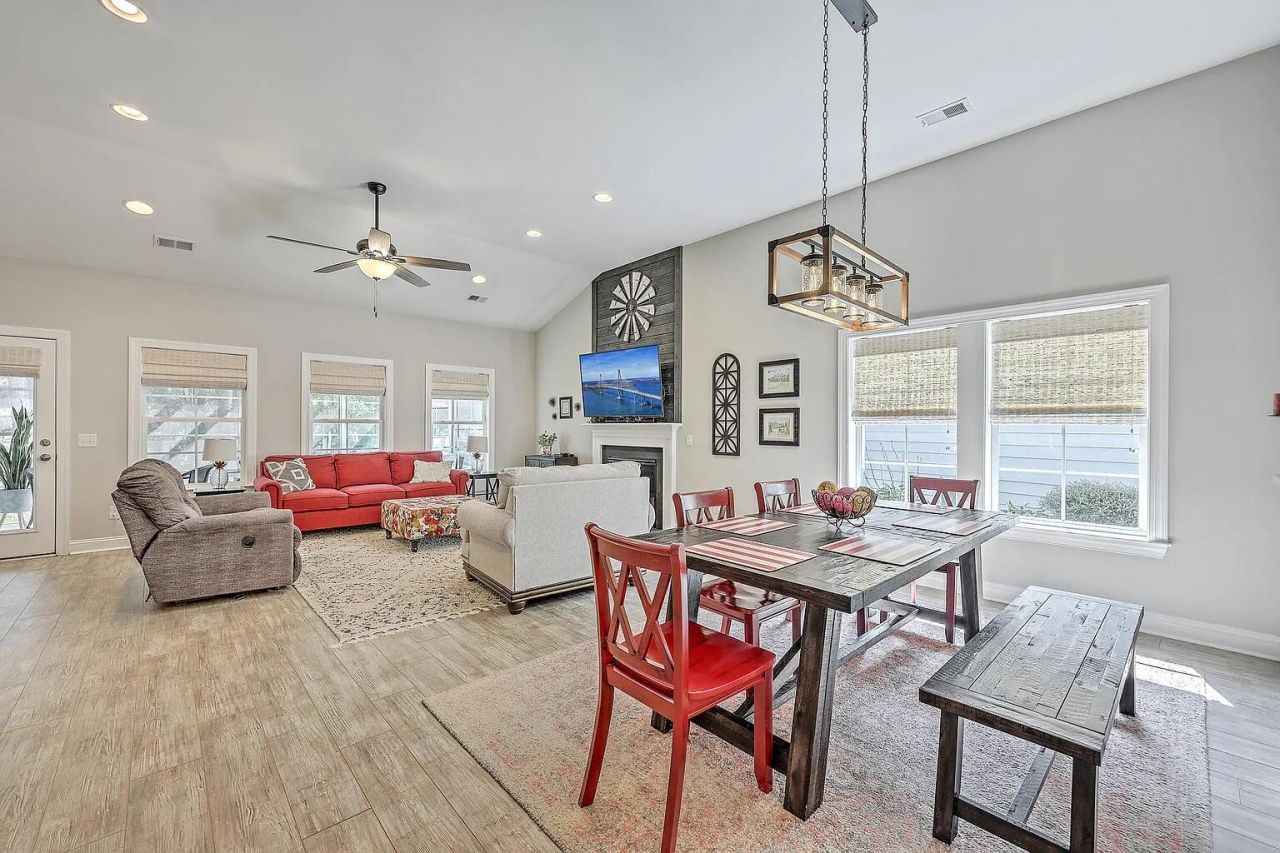 1044 Pigeon Point Photo 9