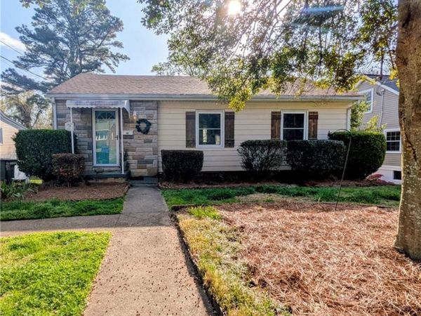 1017 Madison Avenue , Winston-Salem, NC 27103