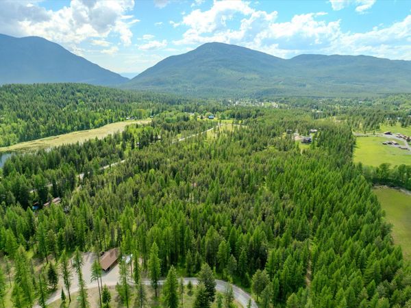 540 Seville Lane , Coram, MT 59913