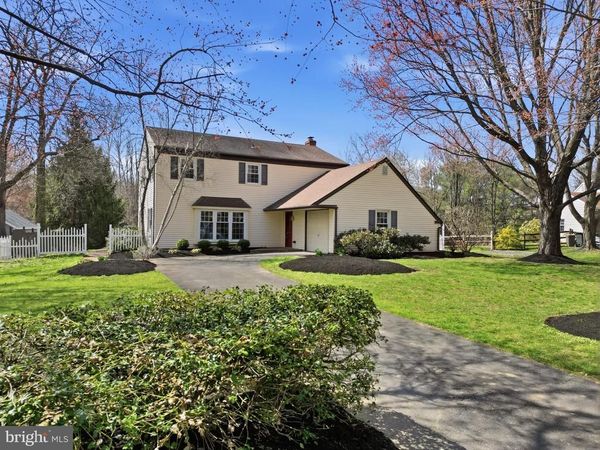 10 W ELIZABETH LANE , RICHBORO, PA 18954