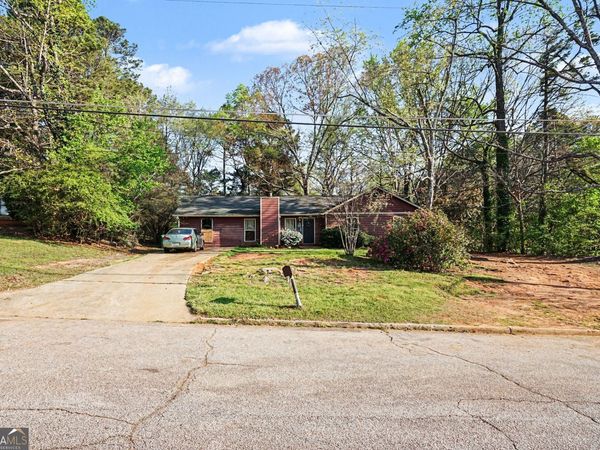 1727 Vauxhall Drive, Lithonia, GA 30058