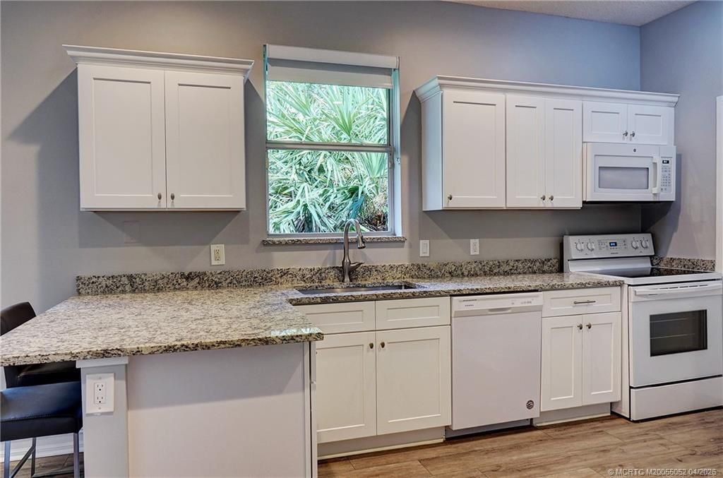 18421 Lake Bend Drive, Jupiter, FL 33458 Photo