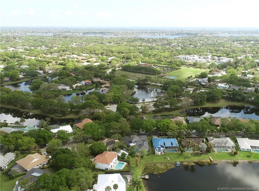 18421 Lake Bend Drive, Jupiter, FL 33458 Photo