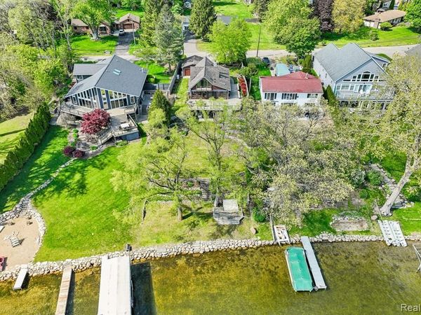3641 Mann Road, Waterford Twp, MI 48346