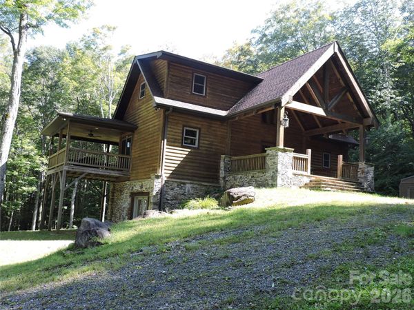 103 Chucks Lane , Bakersville, NC 28705