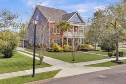 1634 Bluewater Way photo 4