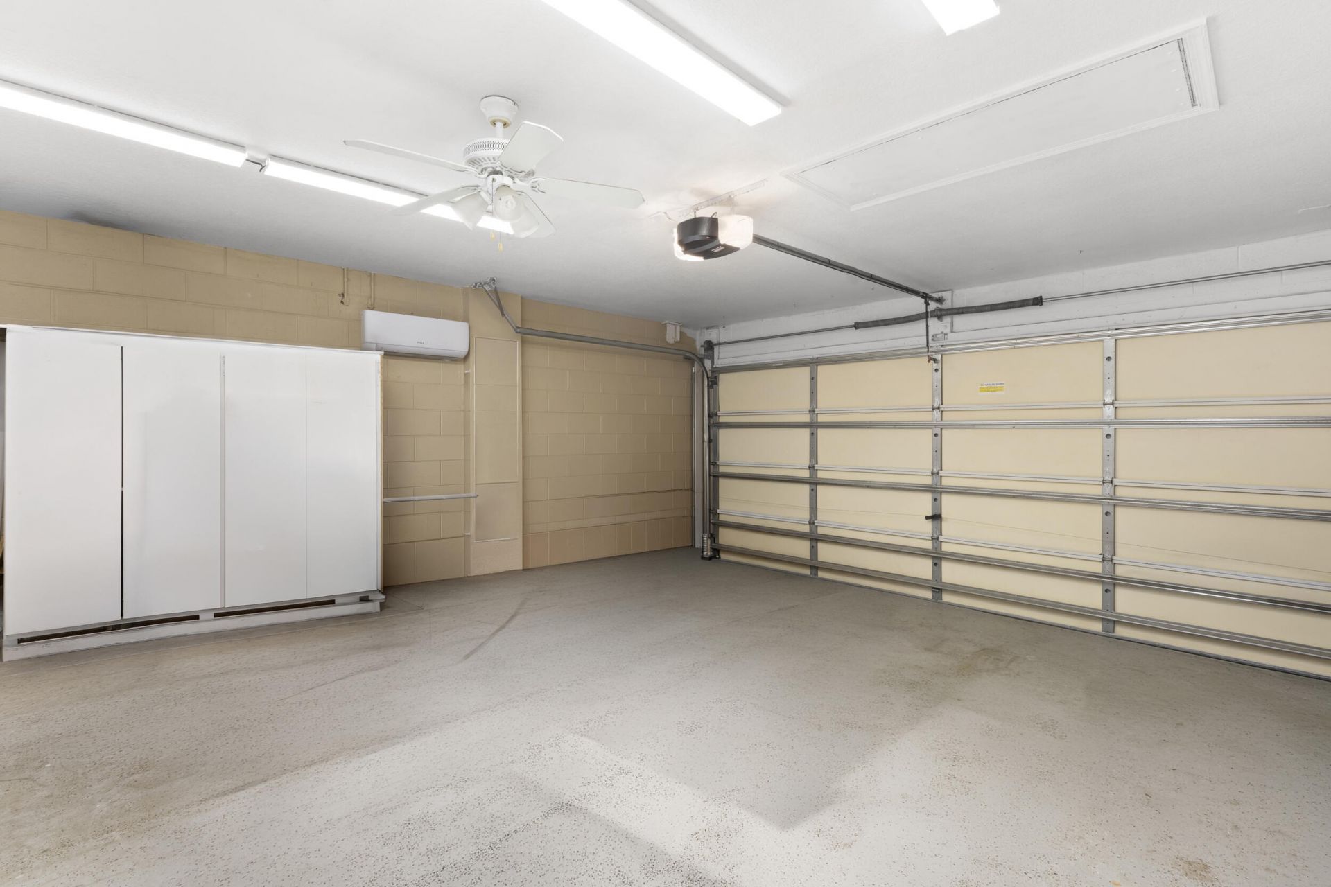 6690 NW Pinson Court, Port Saint Lucie, FL 34983 Photo