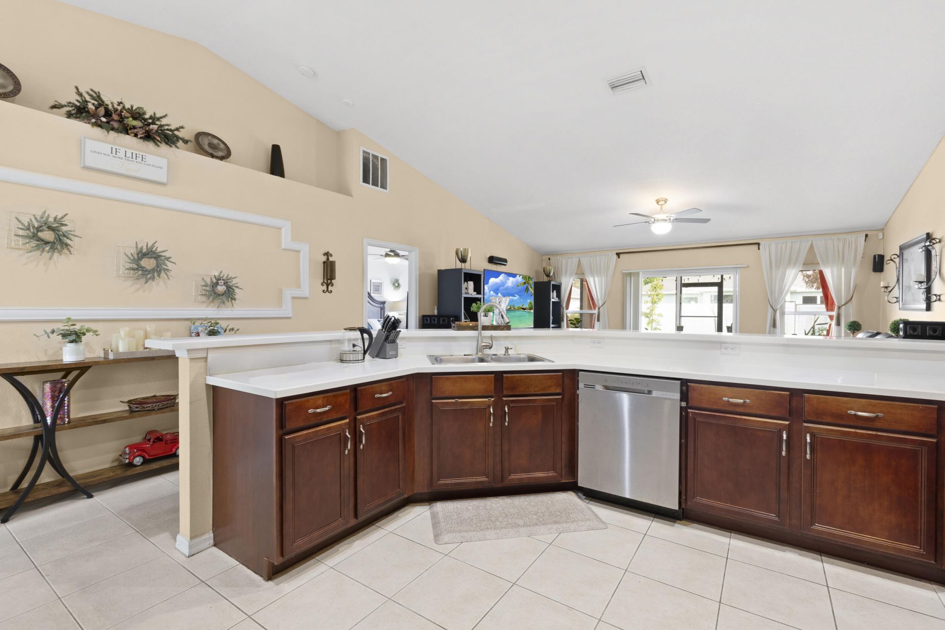 6690 NW Pinson Court, Port Saint Lucie, FL 34983 Photo