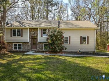 13124 Old Happy Hill Road , Chester, VA 23831