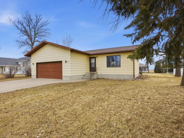 205 6th Avenue E, Halstad, MN 56548