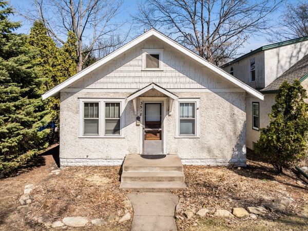 3518 E Minnehaha Parkway, Minneapolis, MN 55406