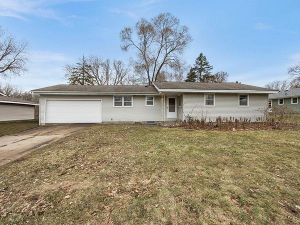 772 Creek Avenue, Mendota Heights, MN 55120