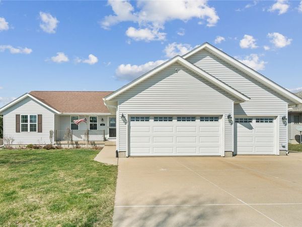185 Erusha Drive NE, Walford, IA 52351