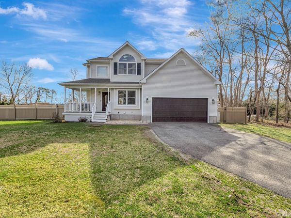 503 Weeks Avenue, Manorville, NY 11949