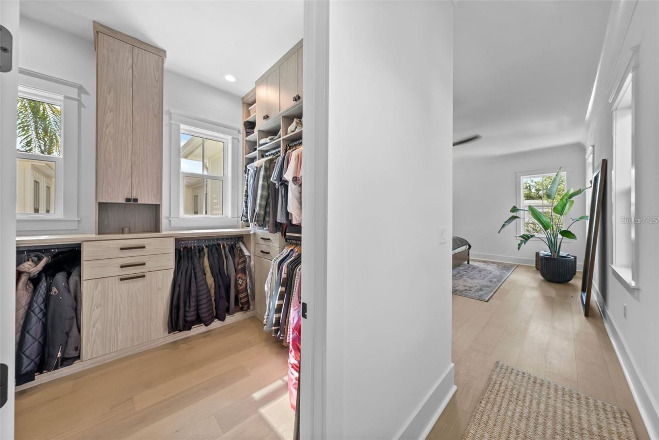 321 12th Avenue Ne, Saint Petersburg, FL 33701 Photo