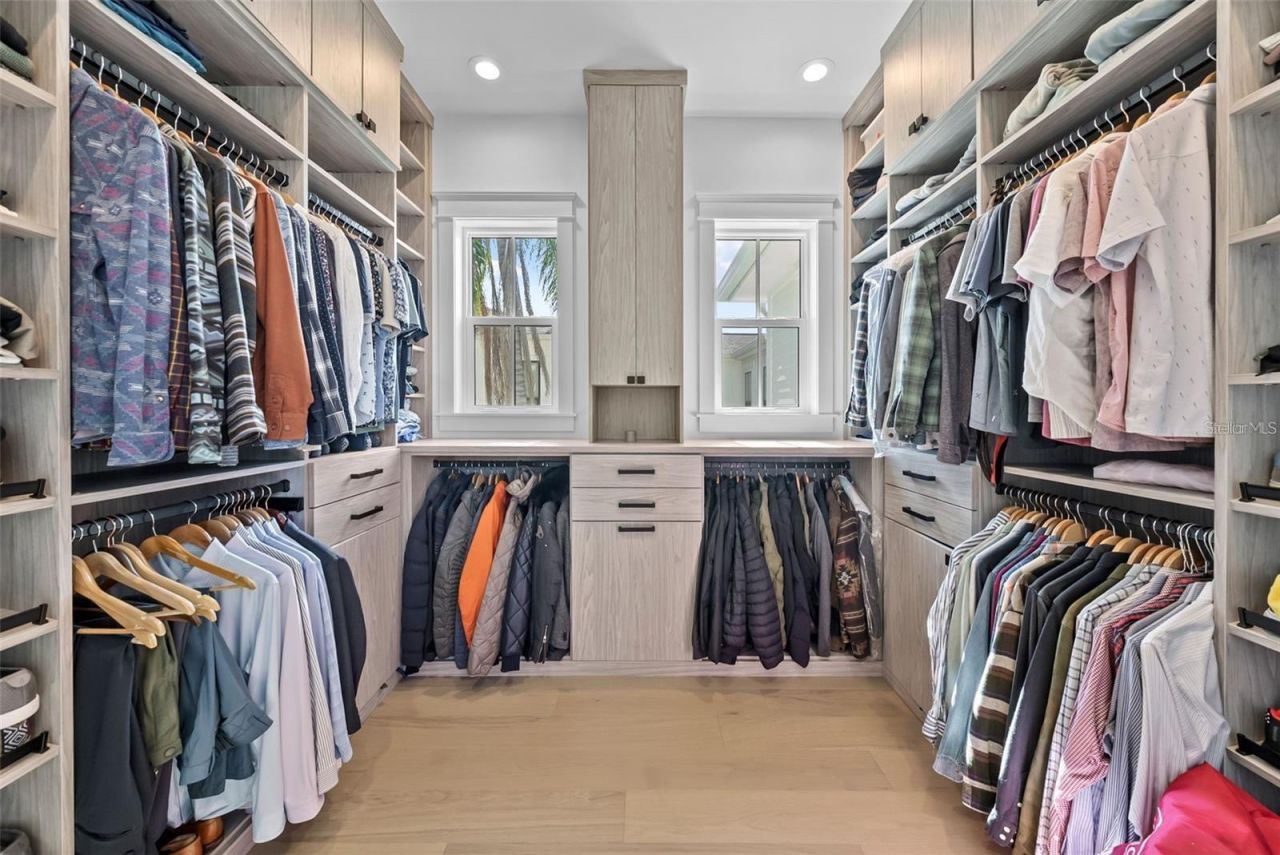 321 12th Avenue Ne, Saint Petersburg, FL 33701 Photo