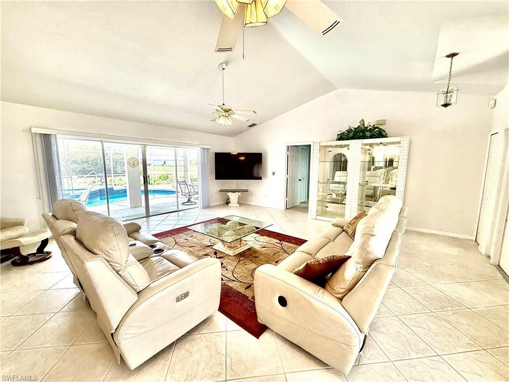 1400 Graham Cir, Lehigh Acres, FL 33936 Photo