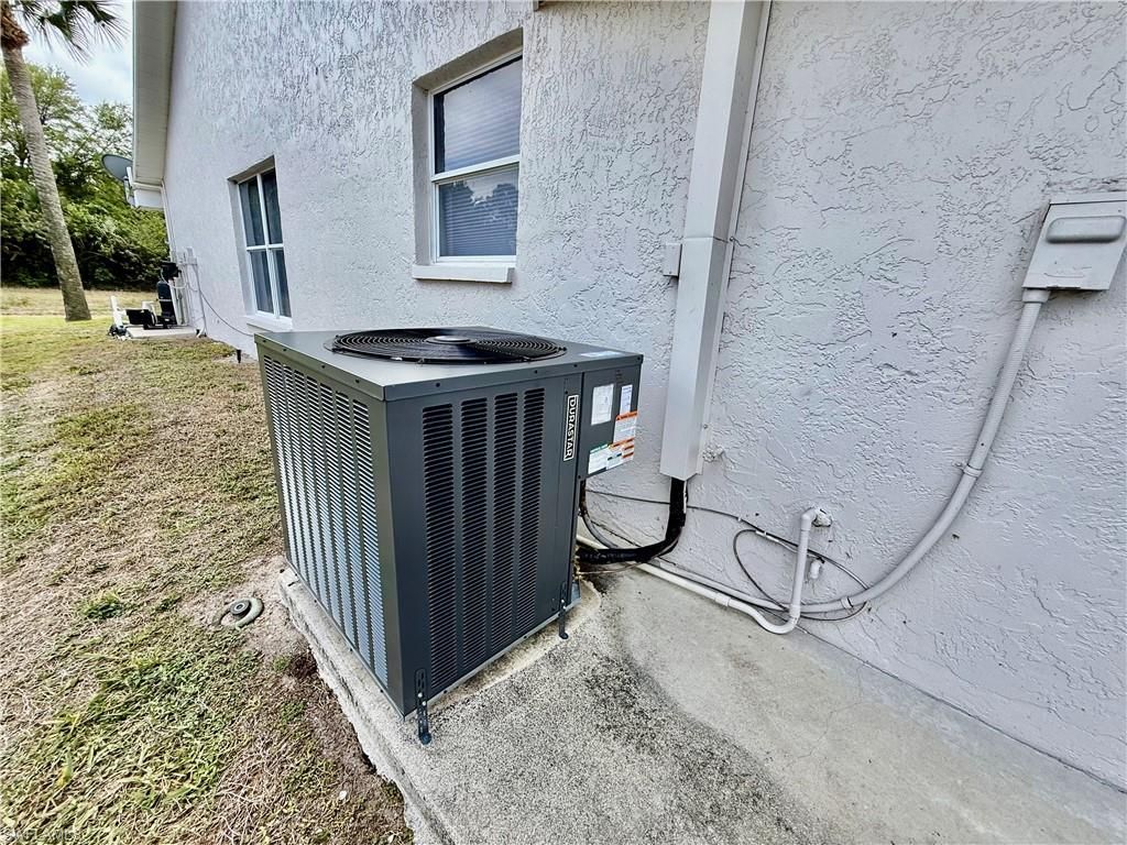 1400 Graham Cir, Lehigh Acres, FL 33936 Photo