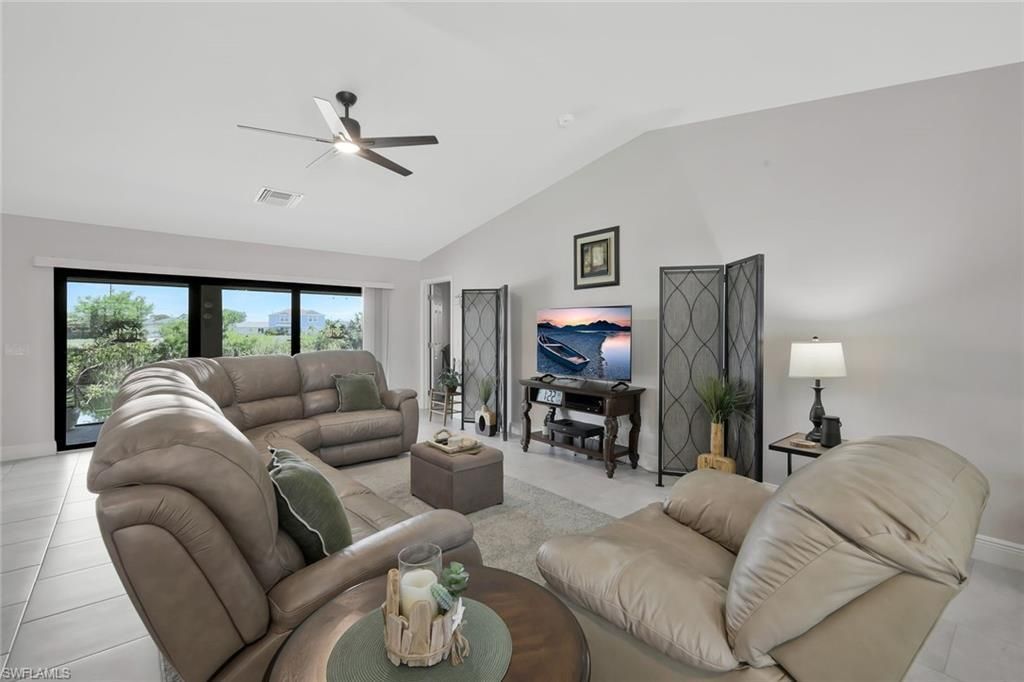 2519 NE 5th Pl, Cape Coral, FL 33909 Photo