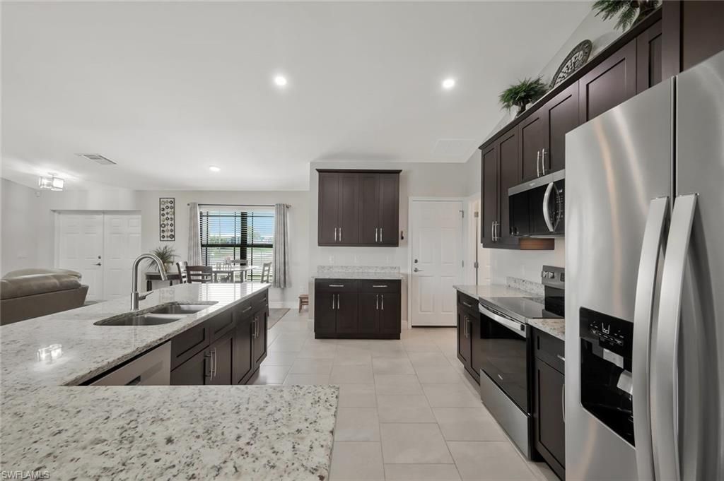 2519 NE 5th Pl, Cape Coral, FL 33909 Photo