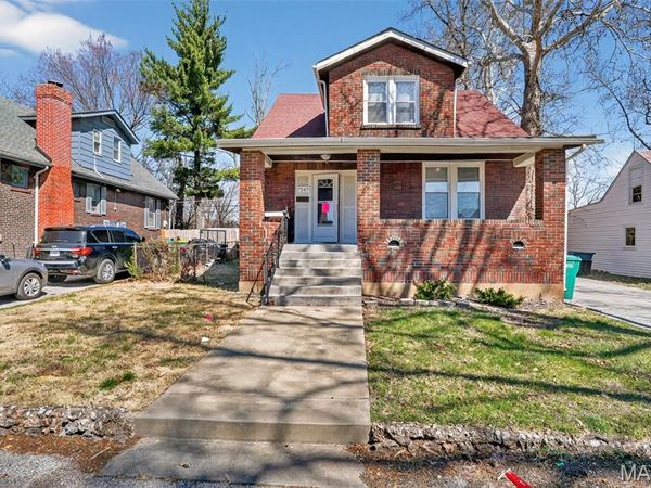 7247 Saint Andrews Place , St Louis, MO 63121