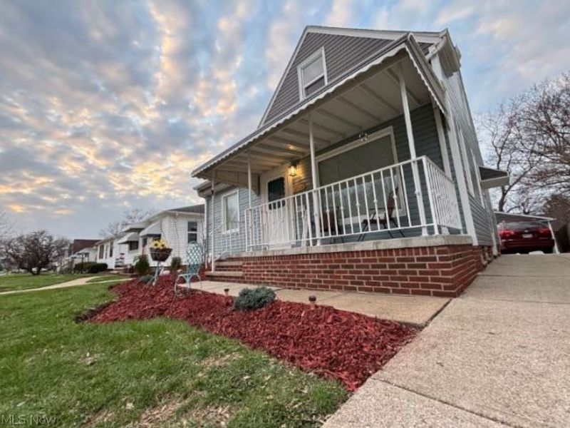 2506 Torrington Avenue, Parma, OH 44134 Photo 2