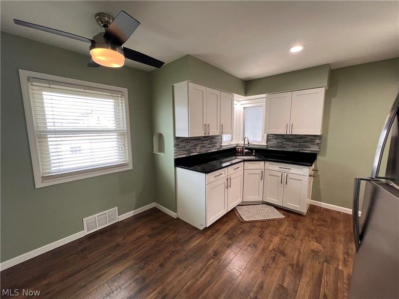 3006 Torrington Avenue, Parma, OH 44134 Photo 6