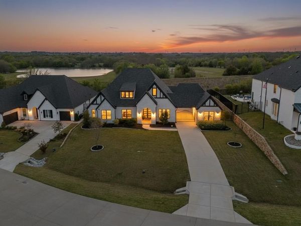 710 Singing Water Drive, Rockwall, TX 75087