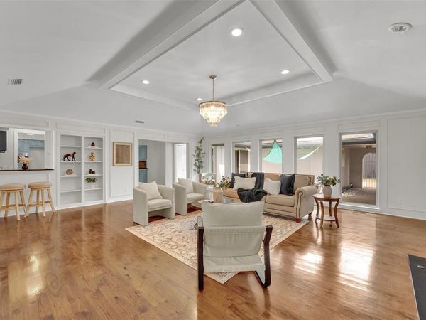 9511 Robin Meadow Drive, Dallas, TX 75243