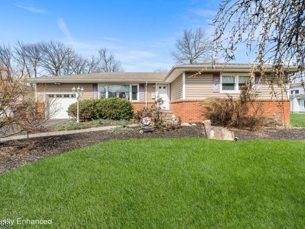 556 Valley Rd, Clark, NJ 07066