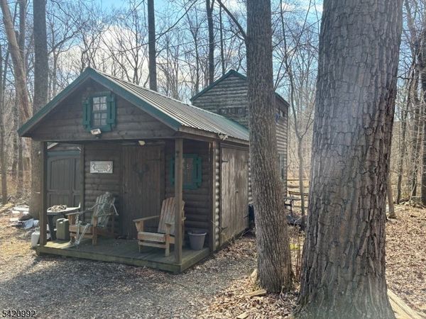 25 Red Mill Rd, Lebanon, NJ 08826