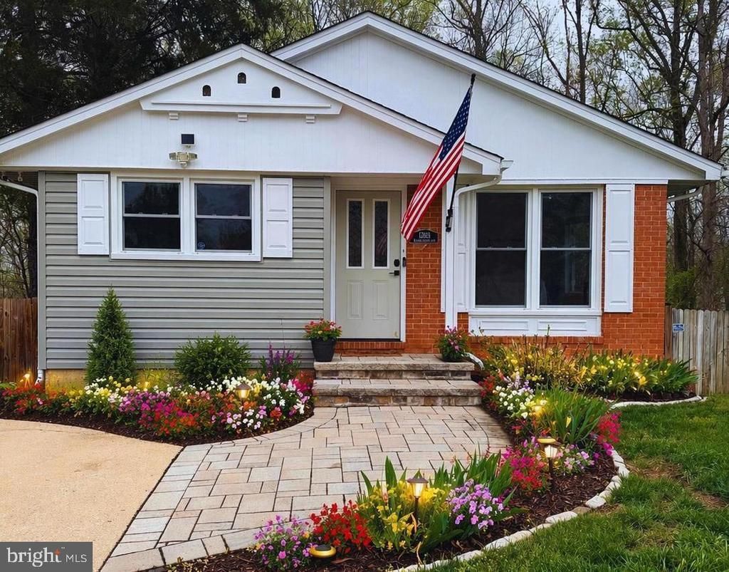 12655 Valleywood Drive, Woodbridge, VA 22192 Main Photo