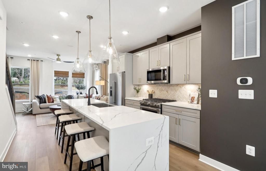 3041 NINA CLARKE DRIVE , ROCKVILLE, MD 20850